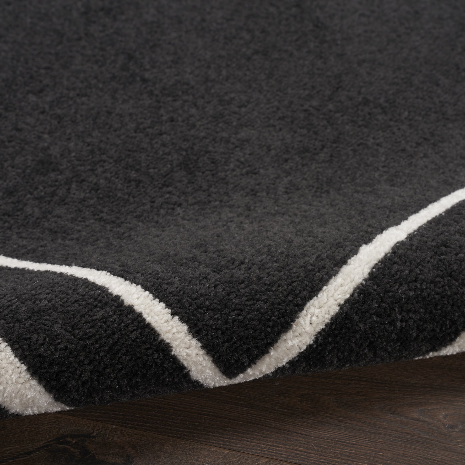 3' X 5' Black And Ivory Indoor Outdoor Area Rug-8